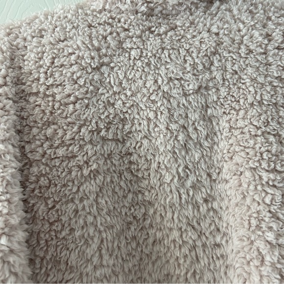 Pottery Barn Cream Fleece Robe - Picture 8 of 8